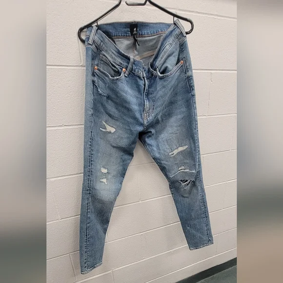 H&M Ripped Jeans - Picture 2 of 3